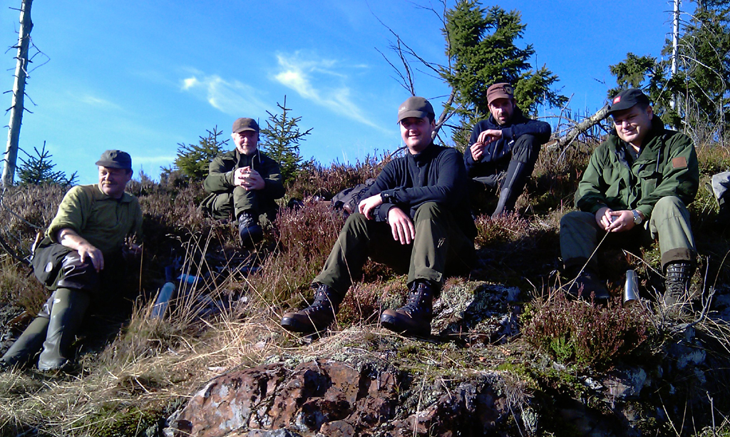 Jaktlaget, fv Øyvind S, Øistein, Ronny, Jan-Ove og Øyvind.K, Per Arne er fotografen.